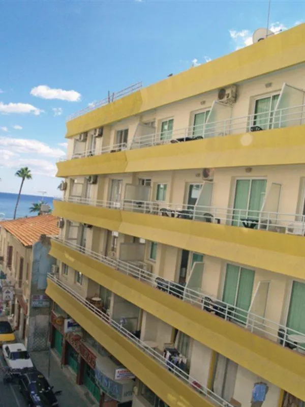 ** Aparthotel Palm Sea Beach Hotel Apartments Larnaca Cyprus