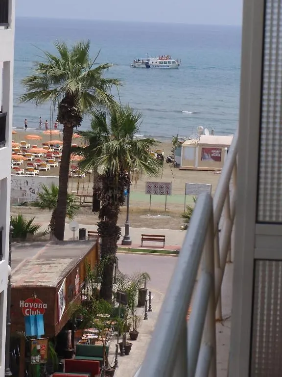 Апарт-отель Palm Sea Beach Hotel Apartments Ларнака