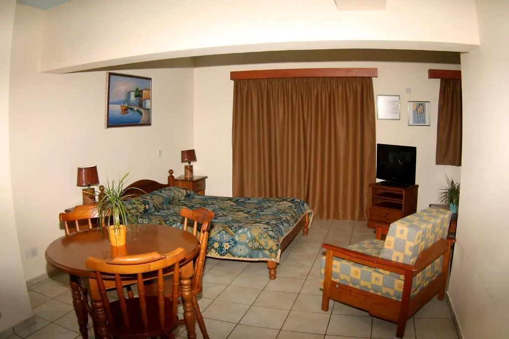 Palm Sea Beach Hotel Apartments Larnaca